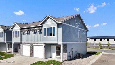 Lake Townhome/Townhouse For Sale in Post Falls, Idaho
