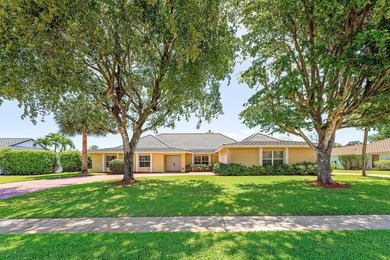 Lake Wellington Home For Sale in Wellington Florida