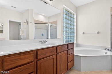 Beautiful home located in the highly desirable Catalina Isles - photo 21
