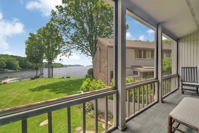 Fully furnished and beautifully renovated lakefront condo at - photo 28