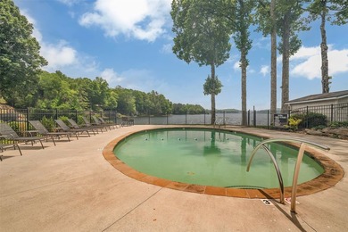 Fully furnished and beautifully renovated lakefront condo at - photo 31