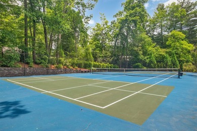 Fully furnished and beautifully renovated lakefront condo at - photo 37
