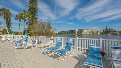 WOW.  HUGE PRICE REDUCTION!! This spacious 2-bedroom, 2-bath - photo 45