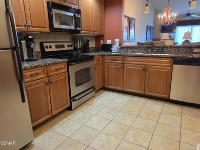 Top-floor 2BR/2BA condo in highly desirable RiverStone Resort - photo 3