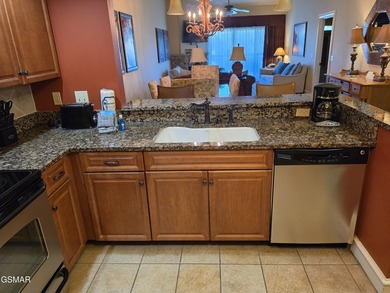 Top-floor 2BR/2BA condo in highly desirable RiverStone Resort - photo 5