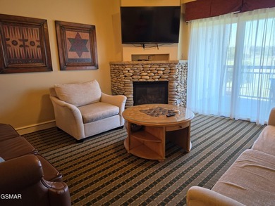 Top-floor 2BR/2BA condo in highly desirable RiverStone Resort - photo 7