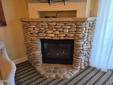 Top-floor 2BR/2BA condo in highly desirable RiverStone Resort - photo 8