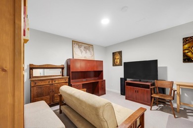 Breathtaking views and a private backyard! Bright and - photo 14
