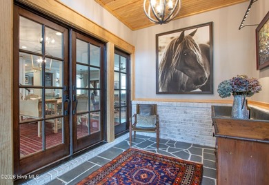 ''LOCK-IT AND LEAVE-IT! Stunning and move-in ready! With calming - photo 17