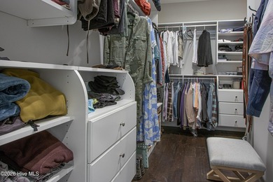 ''LOCK-IT AND LEAVE-IT! Stunning and move-in ready! With calming - photo 23