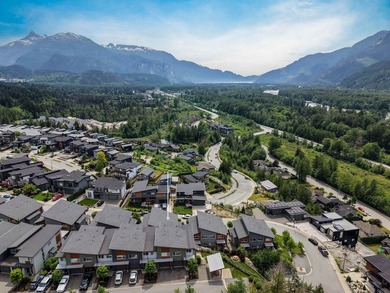 Breathtaking views and a private backyard! Bright and - photo 24