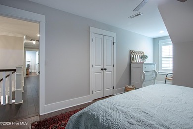 ''LOCK-IT AND LEAVE-IT! Stunning and move-in ready! With calming - photo 26