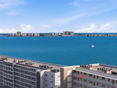 Very rare and highly sought after 3 bedroom, 2 1/2 bath - photo 35