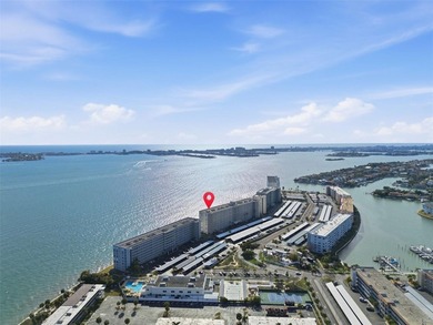 Very rare and highly sought after 3 bedroom, 2 1/2 bath - photo 39