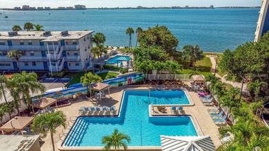 Very rare and highly sought after 3 bedroom, 2 1/2 bath - photo 46
