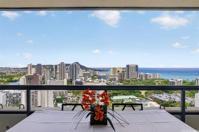 Enjoy beautiful Diamond Head views from this well-maintained - photo 1