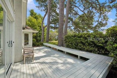 Pristine, thoughtfully updated residence with Sams Point Pond - photo 6