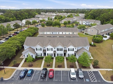 Immaculate and move-in ready, this 2 bedroom, 2.5 bath townhouse - photo 2