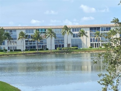 Lake Condo For Sale in Coconut Creek, Florida