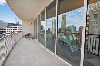 Luxury living in the heart of Buckhead!Highly sought-after 1
