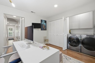 Welcome to this beautifully updated 3-bedroom, 2.5-bath - photo 5