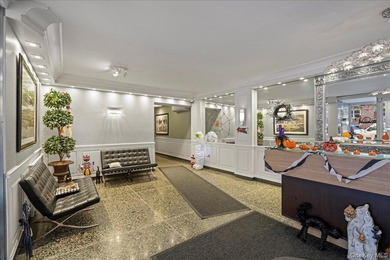 The Versailles a move-in ready 1 bedroom/1 bathroom Co-op in the - photo 17