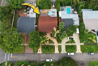 Nestled in one of Hollywood's most desirable neighborhoods, this - photo 33