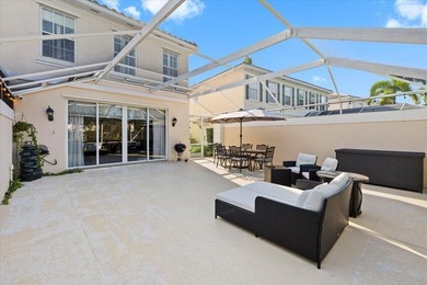 Beautiful Townhome in the center of Palm Beach Gardens with easy - photo 34