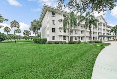 Overlooking the redesigned Via Mizner Golf Course, this spacious - photo 34