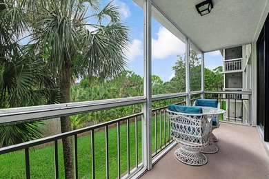 Overlooking the redesigned Via Mizner Golf Course, this spacious - photo 36