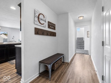 Welcome home to this beautifully maintained 4-bedroom, 2.5-bath - photo 7