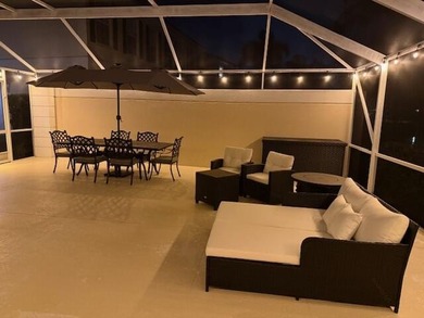 Beautiful Townhome in the center of Palm Beach Gardens with easy - photo 37