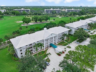 Overlooking the redesigned Via Mizner Golf Course, this spacious - photo 38