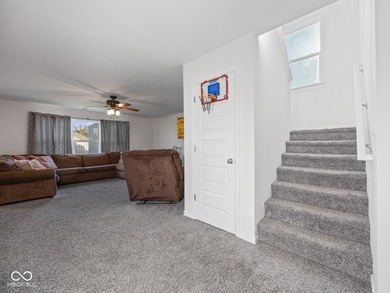 Welcome home to this beautifully maintained 4-bedroom, 2.5-bath - photo 9
