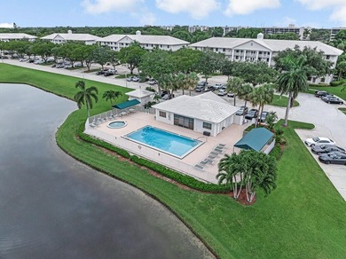 Overlooking the redesigned Via Mizner Golf Course, this spacious - photo 41
