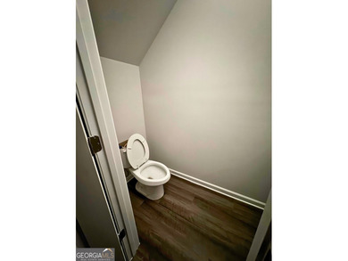 Move-in ready 3 bedroom, 2.5 bathroom townhome in Milledgeville - photo 9