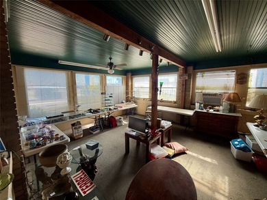 LOCATION, LOCATION, LOCATION! DON'T MISS THIS RARE OPPORTUNITY - photo 21