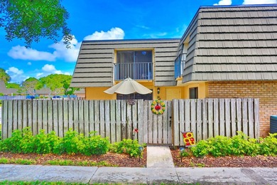 Discover an excellent value opportunity in a desirable Location - photo 1
