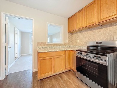Virtually Staged. Looking for a home that blends comfort - photo 41