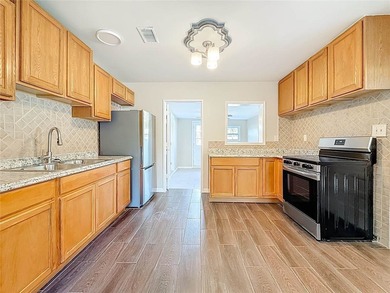 Virtually Staged. Looking for a home that blends comfort - photo 43