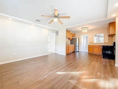 Virtually Staged. Looking for a home that blends comfort - photo 48