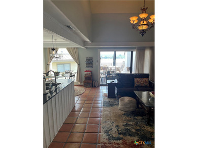 Wonderful waterfront condo at Portofino within Horseshoe Bay - photo 5
