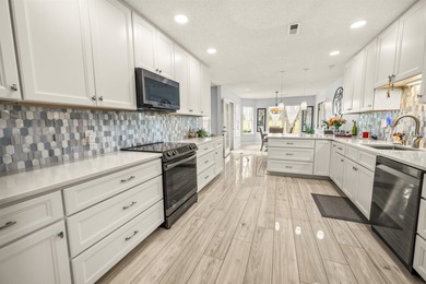 Welcome to 527 Quail Court, nestled in the highly desirable Long - photo 10