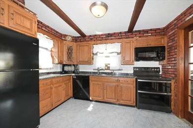 Welcome to 2 Oak Place, Massapequa - A Beautifully Expanded Cape - photo 13