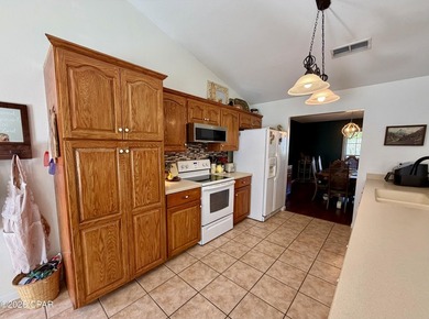 Welcome to 2646 Generals Court! Discover this beautiful 4 - photo 15