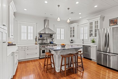 Farquhard Chauvin Home - A Timeless Treasure in the Heart of - photo 2