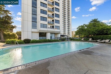 Come see this beautiful and light-filled end unit with four - photo 22