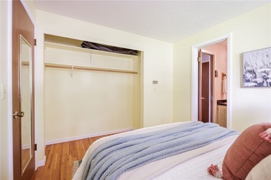 Opportunity awaits! Welcome to 32 Flamingo Dr, a spacious Split - photo 23