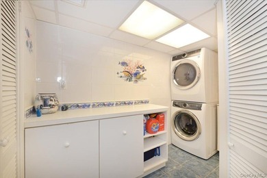 Welcome to 2 Oak Place, Massapequa - A Beautifully Expanded Cape - photo 23