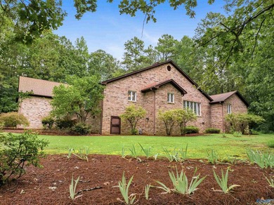 Beautiful Brick Home Near Cherokee Pines Golf Course! ? Enjoy - photo 3